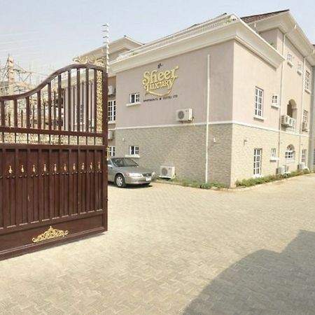 Sheer Luxury Apartments&Suites Abuja Buitenkant foto