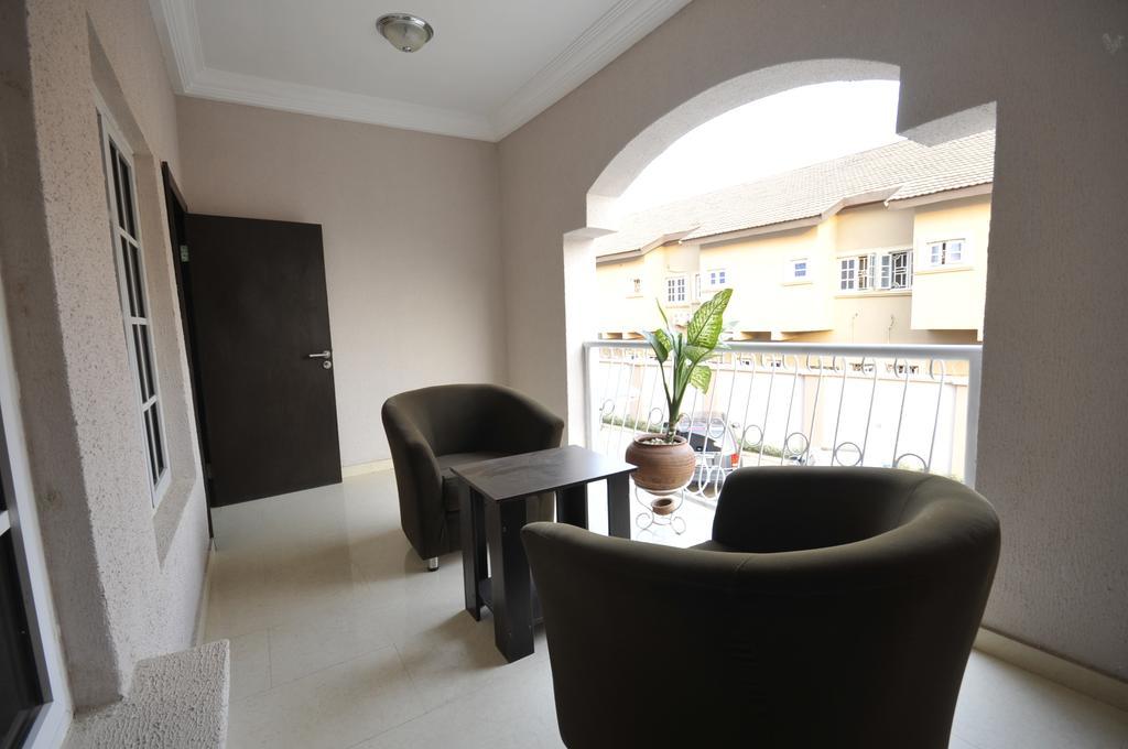 Sheer Luxury Apartments&Suites Abuja Buitenkant foto