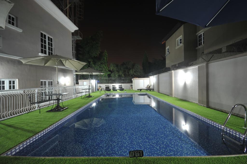 Sheer Luxury Apartments&Suites Abuja Buitenkant foto