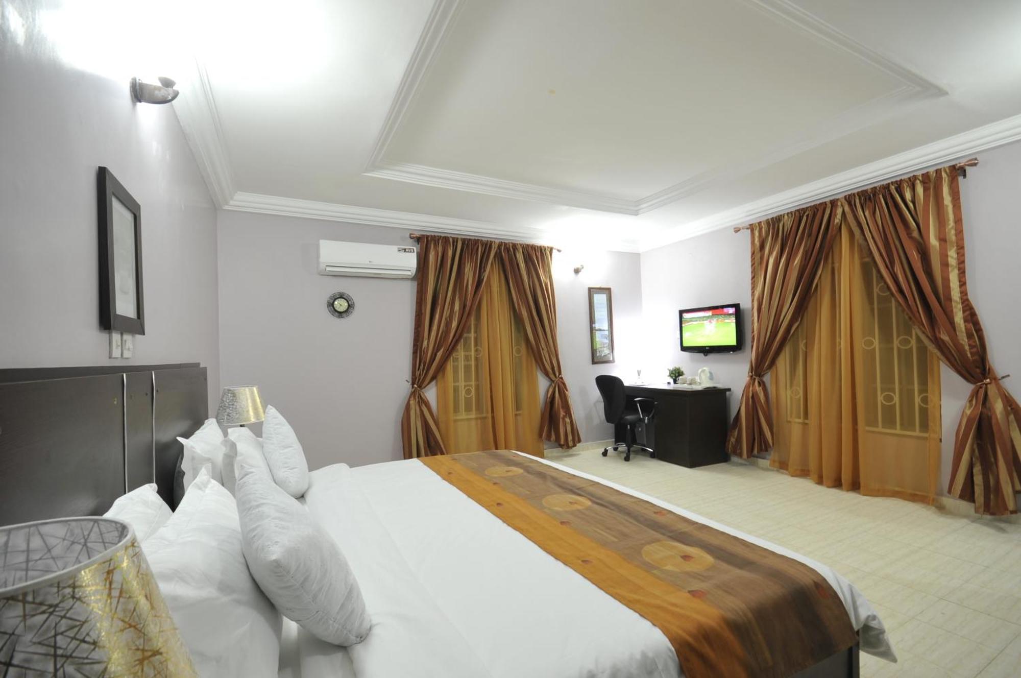 Sheer Luxury Apartments&Suites Abuja Buitenkant foto