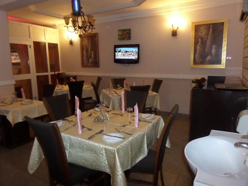 Sheer Luxury Apartments&Suites Abuja Buitenkant foto