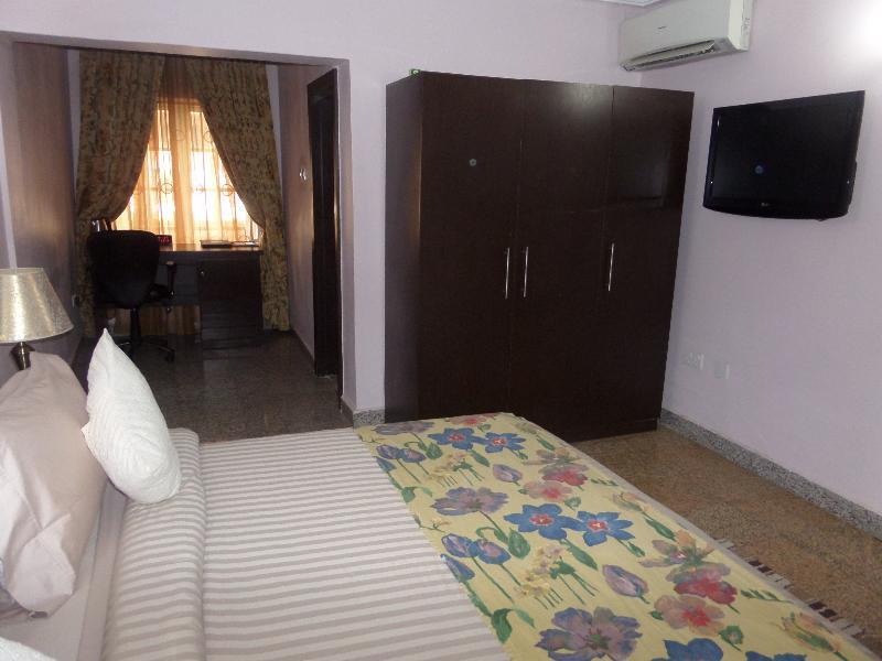 Sheer Luxury Apartments&Suites Abuja Buitenkant foto