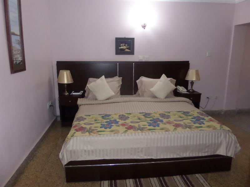 Sheer Luxury Apartments&Suites Abuja Buitenkant foto