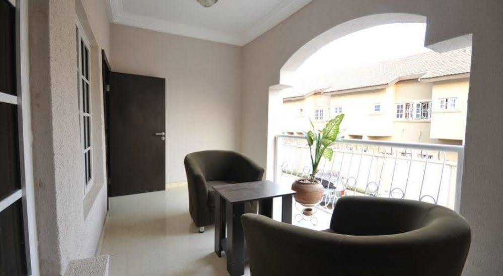 Sheer Luxury Apartments&Suites Abuja Buitenkant foto
