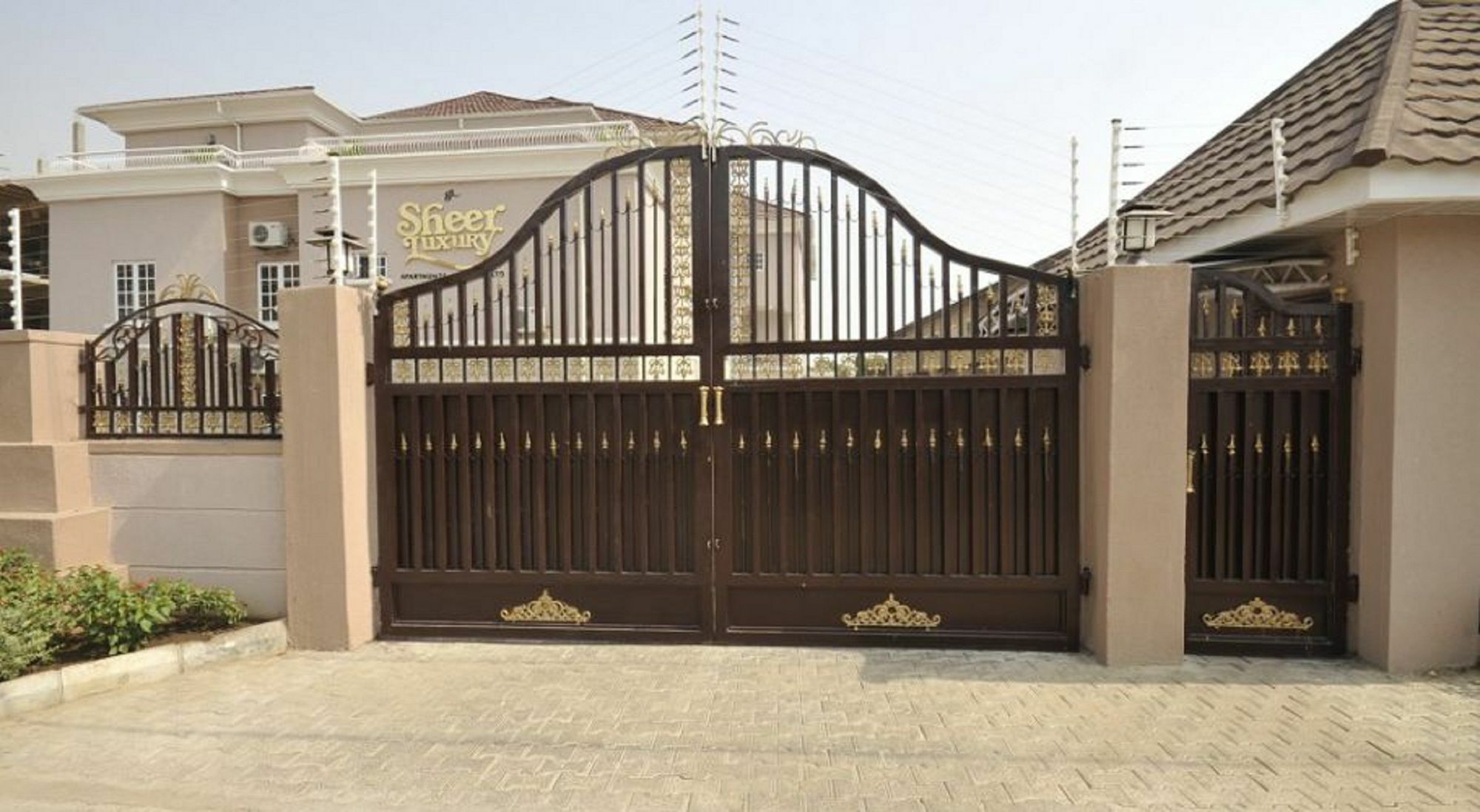 Sheer Luxury Apartments&Suites Abuja Buitenkant foto